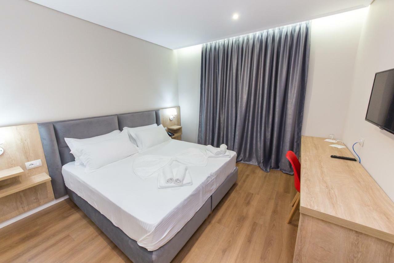 Class Hotel Ksamil Ngoại thất bức ảnh